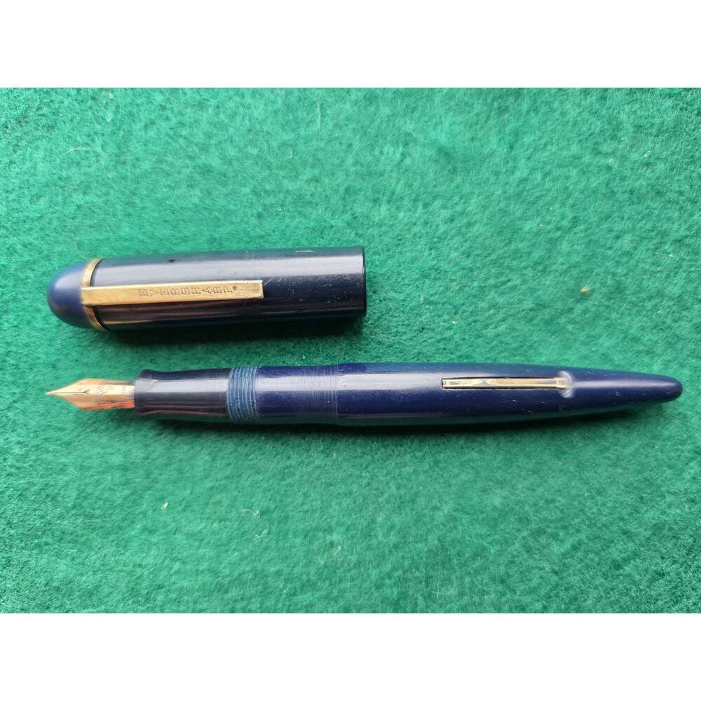 Vintage Eversharp Skyline blue Fountain Pen